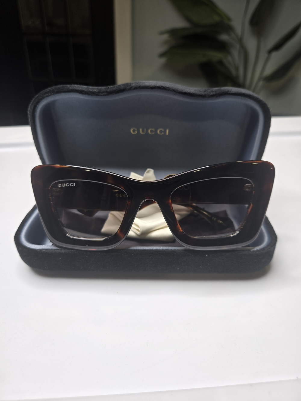 Gucci Women's Tortoiseshell Square Sunglasses - Brown